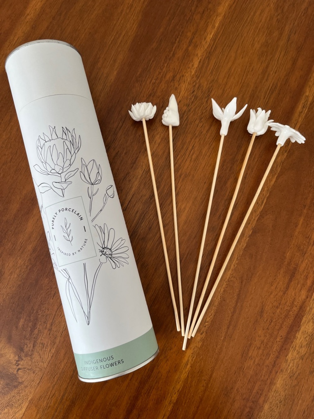 Reed Diffuser Sticks  with Porcelain flower  tops